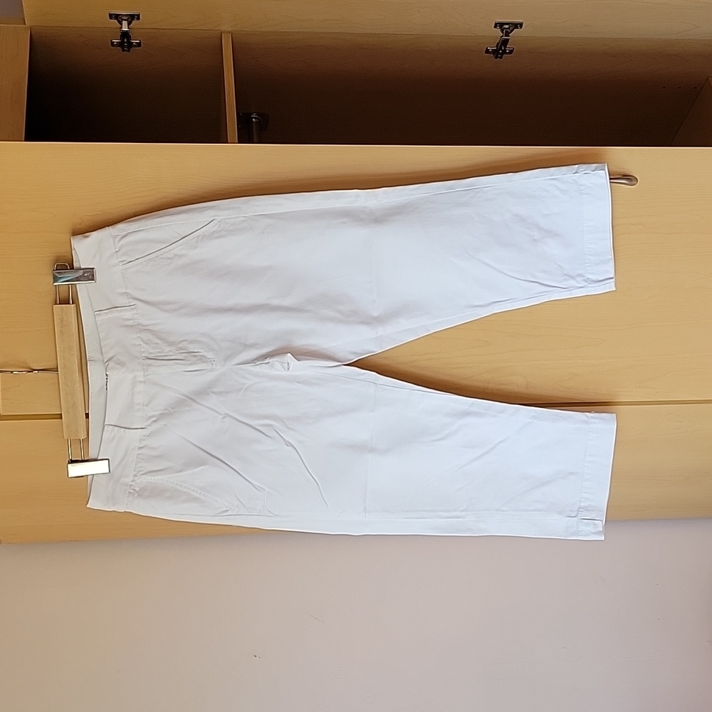 Denver Hayes Mia Mid-rise Capri Jeans
